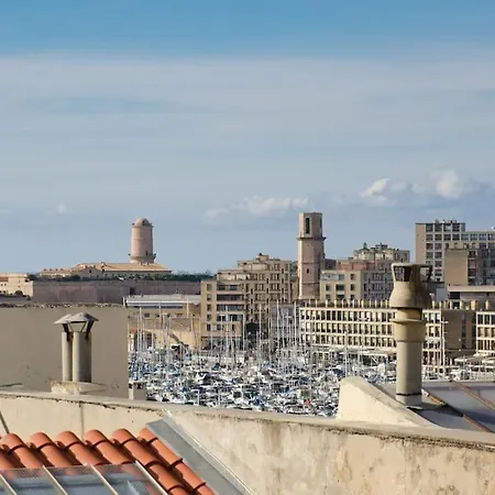 Le Grand Marseillais Terrasse Vu Notre Dame