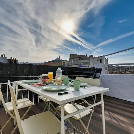 Le Grand Marseillais Terrasse Vu Notre Dame *